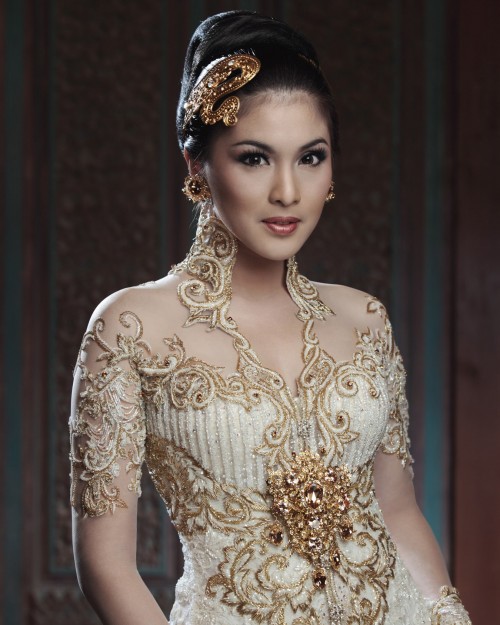 Anne Avantie Collections